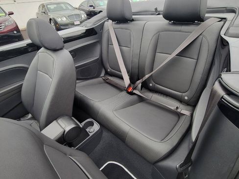 Used 2015 Volkswagen Beetle TDI FWD image 22