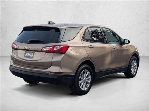 Used 2019 Chevrolet Equinox LS w/ LS Convenience Package image 5