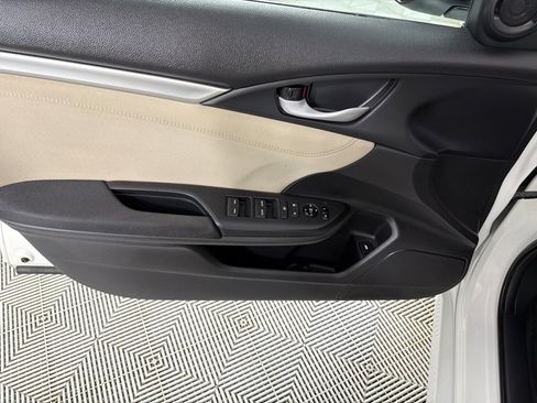Used 2017 Honda Civic EX image 8