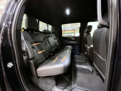 Used 2024 GMC Sierra 2500 AT4 w/ Technology Package image 18