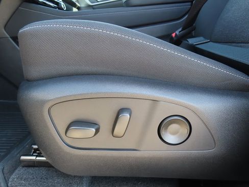 New 2026 Chevrolet Traverse LT AWD/4WD image 9