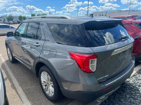 Used 2021 Ford Explorer Limited w/ Hybrid Equipment Group 310A AWD/4WD image 4