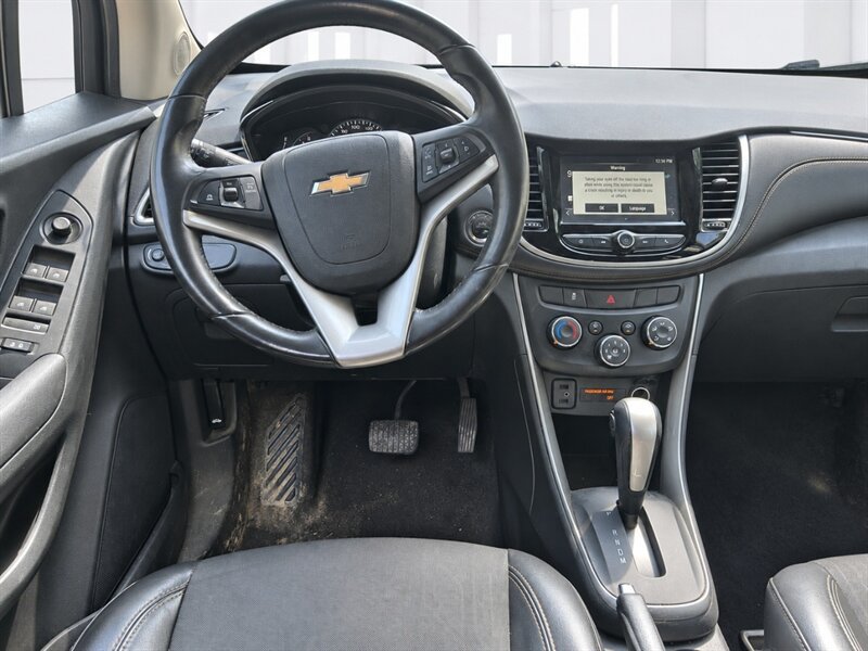 Used 2017 Chevrolet Trax LT w/ LT Convenience Package AWD/4WD image 7