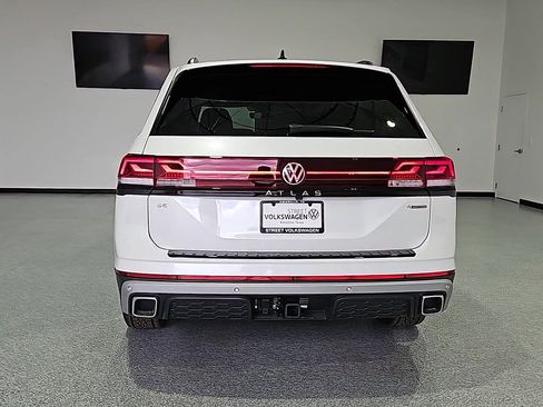 New 2026 Volkswagen Atlas Peak Edition AWD/4WD image 8