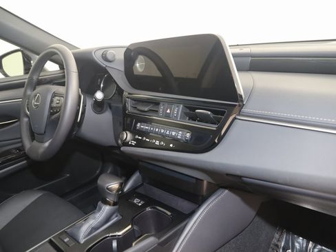 Used 2024 Lexus ES 350 image 41