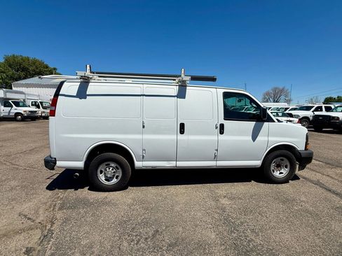 Used 2017 Chevrolet Express 2500 image 6