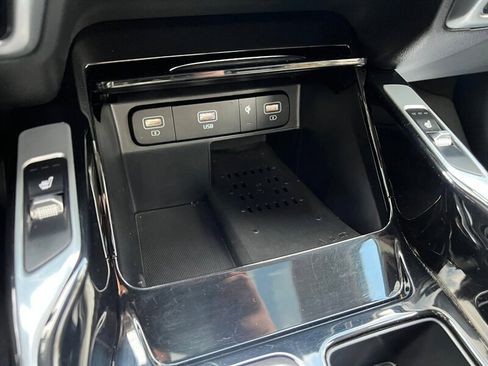 Used 2022 Kia Sorento SX w/ Panoramic Sunroof Package image 40