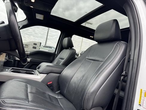 Used 2022 Ford F350 Lariat w/ Chrome Package image 8