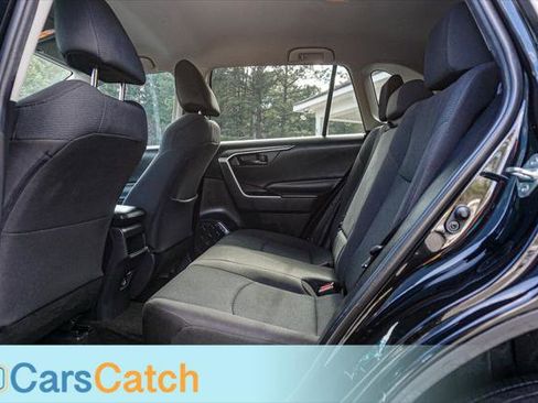 Used 2019 Toyota RAV4 LE image 19