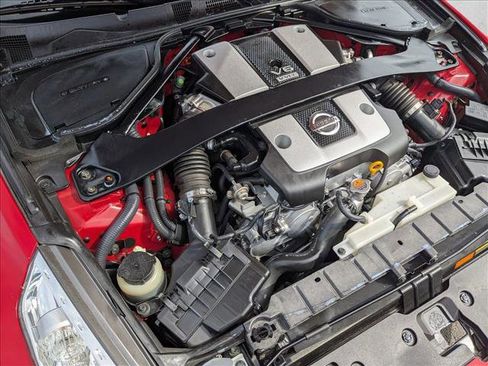 Used 2011 Nissan 370Z Roadster image 21