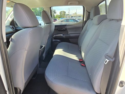 Used 2021 Toyota Tacoma SR5 RWD image 14