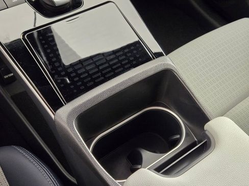 Certified 2025 Subaru Solterra AWD/4WD image 31
