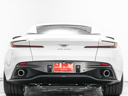 Used 2018 Aston Martin DB11 Coupe RWD image 8