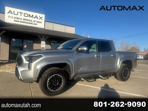 Used 2025 Toyota Tacoma SR5 image 1