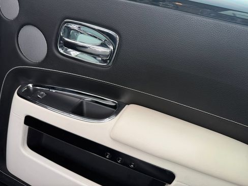Used 2011 Rolls-Royce Ghost RWD image 33