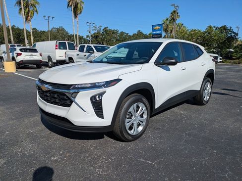 New 2026 Chevrolet Trax LS w/ Driver Confidence Package image 8