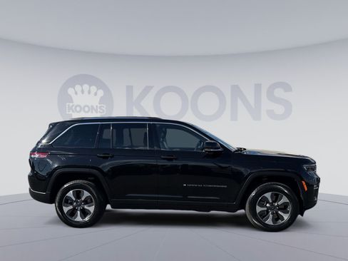 Used 2023 Jeep Grand Cherokee 4WD 4xe image 8