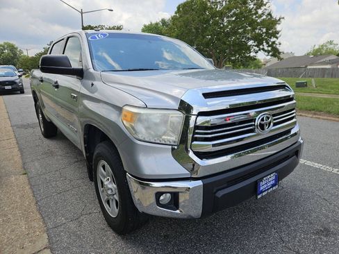 Used 2016 Toyota Tundra SR5 AWD/4WD image 8