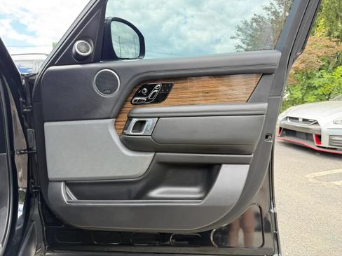 Used 2018 Land Rover Range Rover Supercharged AWD/4WD image 29