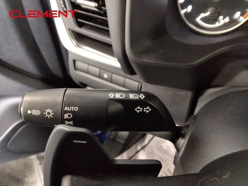 Used 2023 Nissan Rogue SV image 14