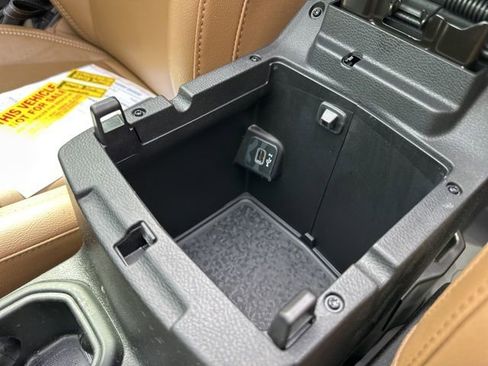 Used 2022 Jeep Wrangler Unlimited Rubicon w/ LED Lighting Group image 25