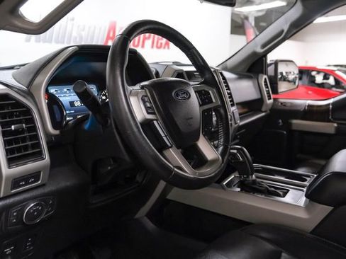 Used 2019 Ford F150 Lariat image 3
