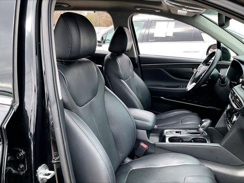 Used 2020 Hyundai Santa Fe SEL w/ Convenience + Premium Package image 9