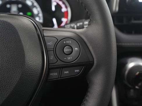 Used 2025 Toyota RAV4 XLE w/ Convenience Package image 26