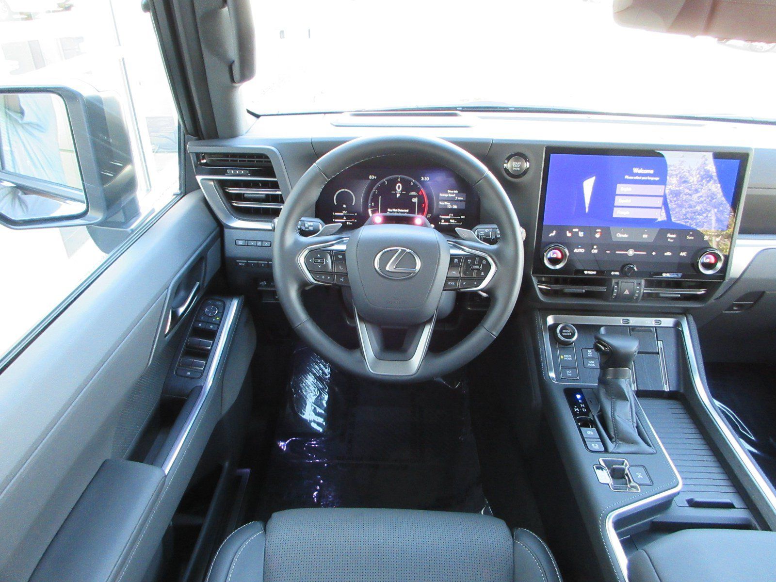 Used 2026 Lexus GX 550 w/ Cold Area Package AWD/4WD image 38