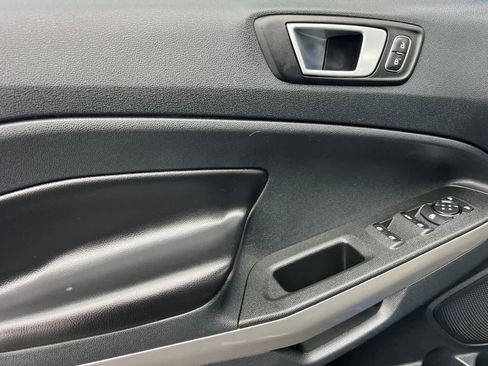 Used 2021 Ford EcoSport Titanium image 12