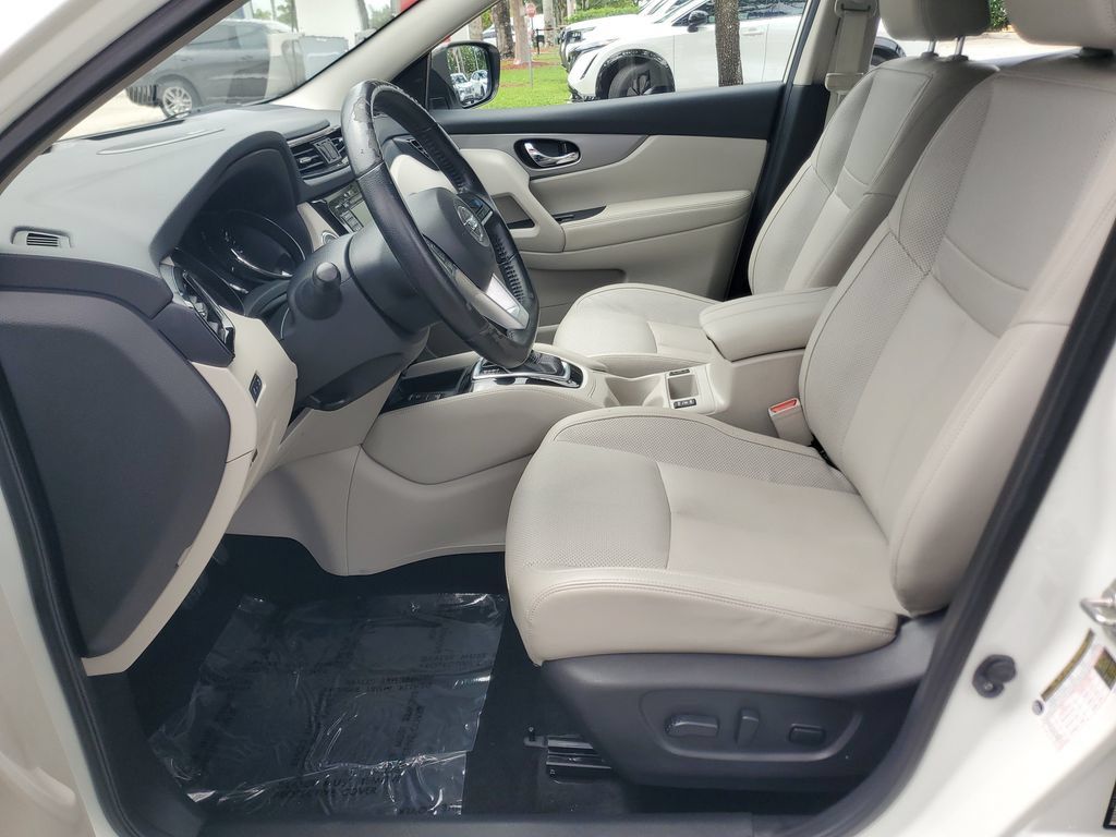 Certified 2020 Nissan Rogue Sport SL w/ Premium Package FWD image 15