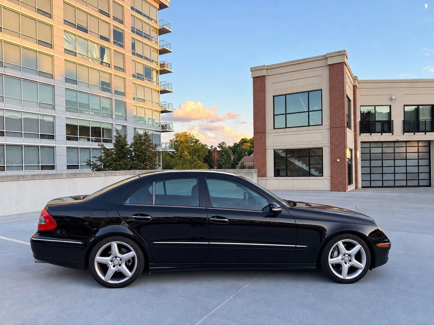Used 2007 Mercedes-Benz E 350 Sedan image 3