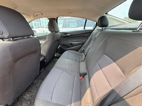 Used 2018 Chevrolet Cruze LS FWD image 6