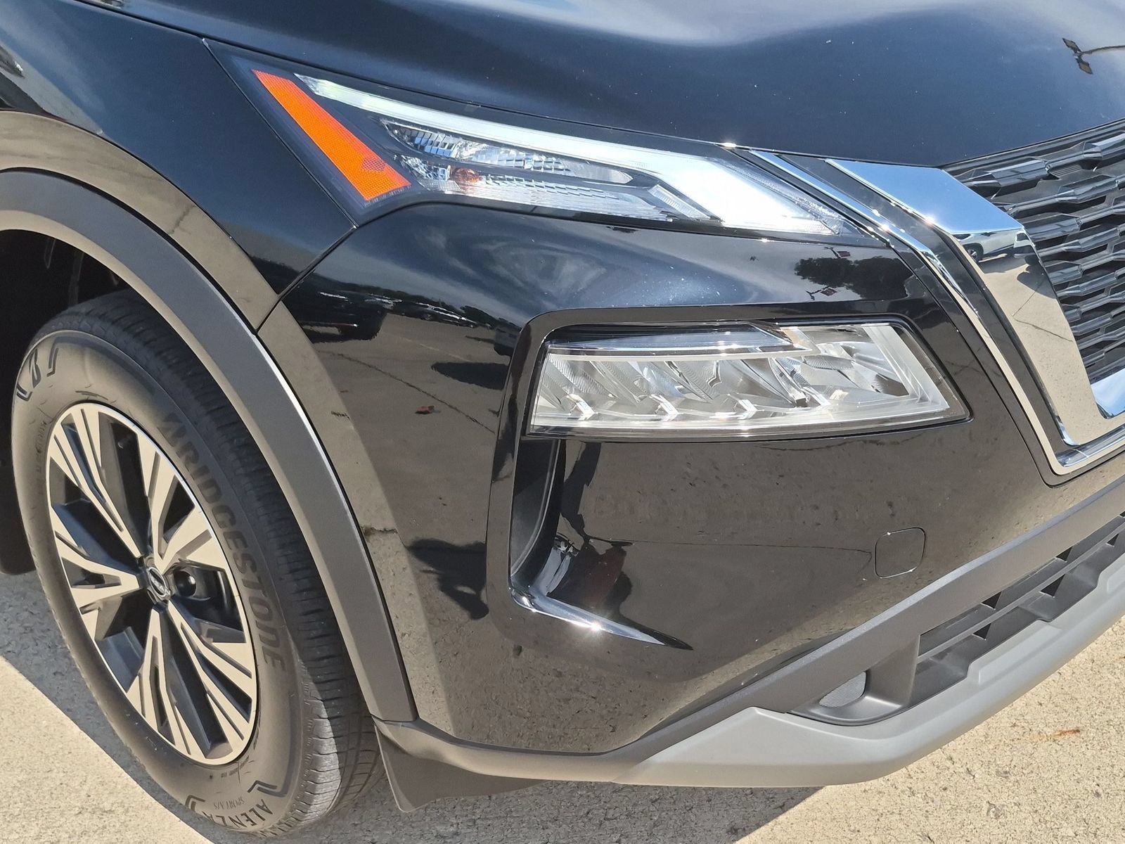 Certified 2023 Nissan Rogue SV w/ SV Premium B Package AWD/4WD image 42