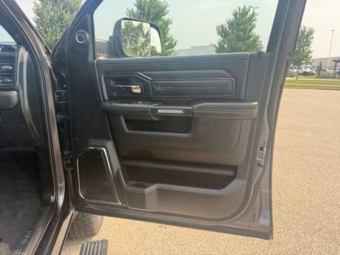 Used 2022 RAM 3500 Limited AWD/4WD image 14