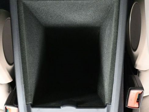 Used 2025 Porsche Macan 4 Electric image 24