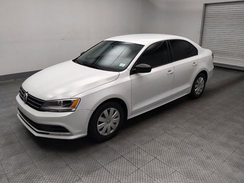 Used 2015 Volkswagen Jetta S FWD image 2