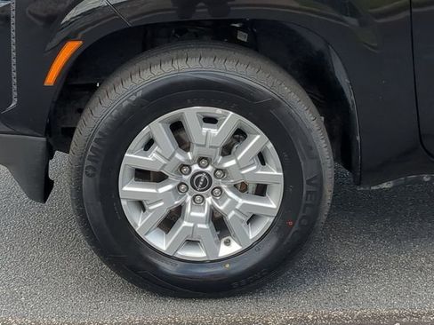 Used 2023 Nissan Frontier SV RWD image 10