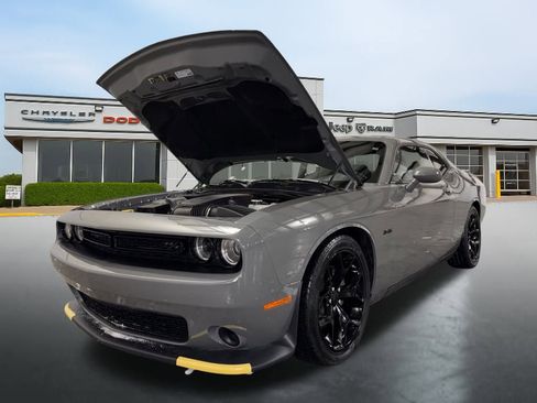 Used 2023 Dodge Challenger R/T w/ Blacktop Package image 17