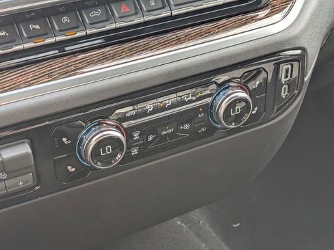 New 2026 GMC Sierra 1500 SLE w/ Preferred Package RWD image 24