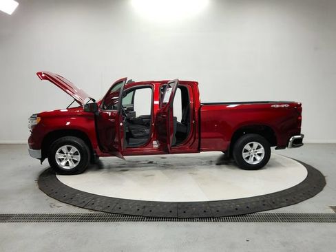 Used 2023 Chevrolet Silverado 1500 LT AWD/4WD image 13
