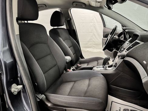 Used 2014 Chevrolet Cruze LT FWD image 12