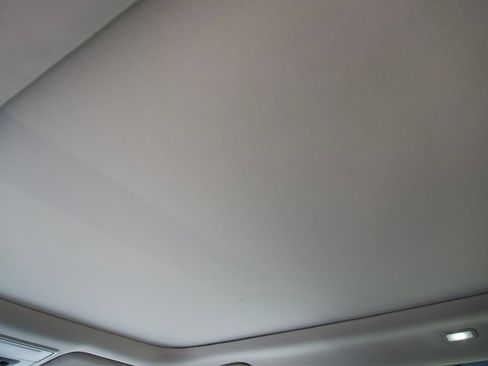 Used 2023 Honda Pilot Touring image 12
