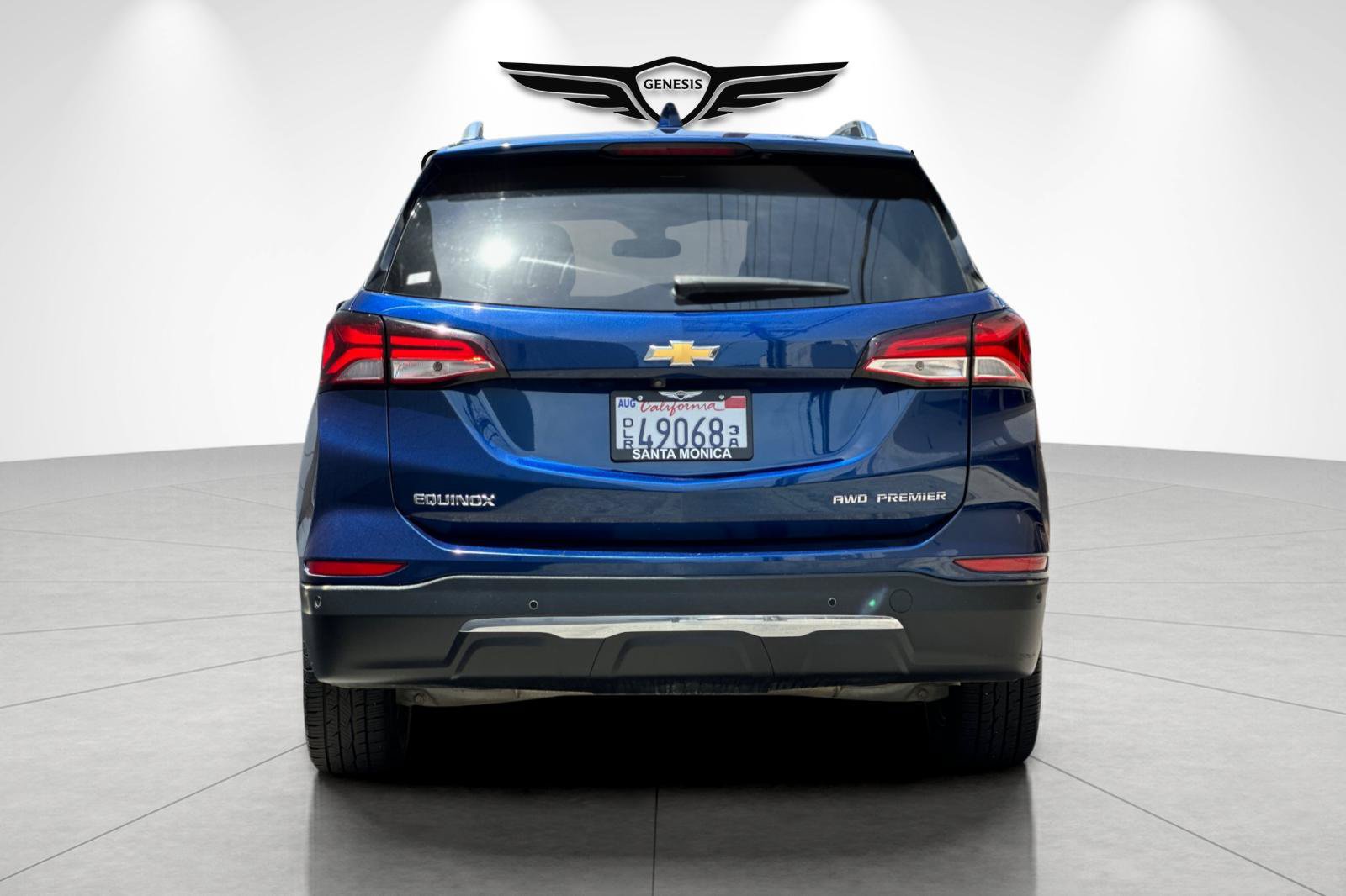 Used 2023 Chevrolet Equinox Premier AWD/4WD image 4