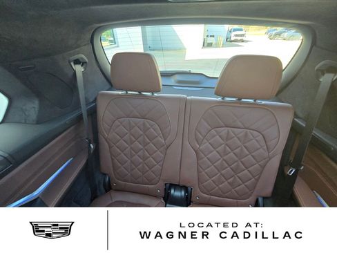 Used 2024 BMW X7 xDrive40i w/ Executive Package image 17