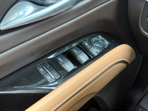 Used 2024 Cadillac Escalade Premium Luxury w/ Performance Package AWD/4WD image 33