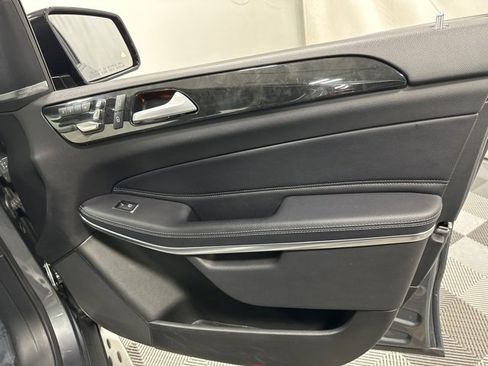 Used 2018 Mercedes-Benz GLS 550 4MATIC image 35