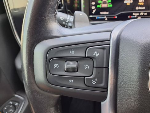 Used 2022 GMC Sierra 1500 Elevation w/ LPO, Elevation Black Package AWD/4WD image 11