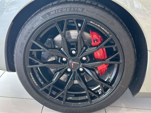 Used 2023 Chevrolet Corvette Stingray Preferred Cpe w/ Z51 Performance Package RWD image 9