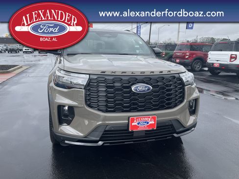 New 2026 Ford Explorer ST-Line w/ ST-Line Street Pack image 5